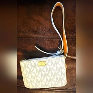 Michael Kors Lug Vanilla Logo Belt Wallet Leather Waist Size Large Bag NWOT